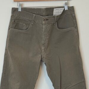 Men's rag & bone Olive Slim Straight Chinos - 32x32